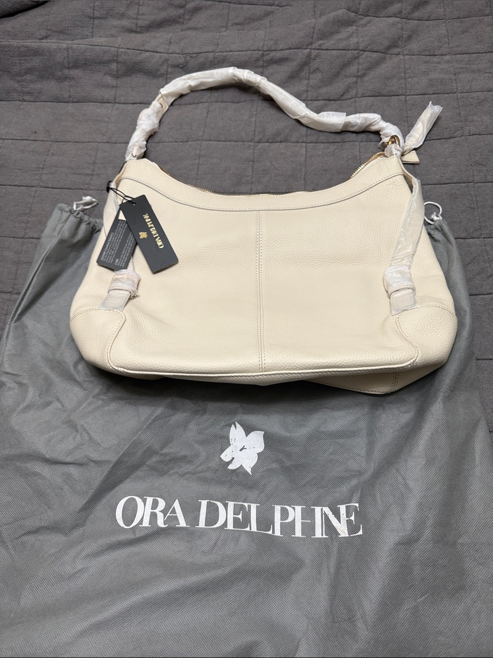 Ora Delphine Cream Leather Shoulder Bag